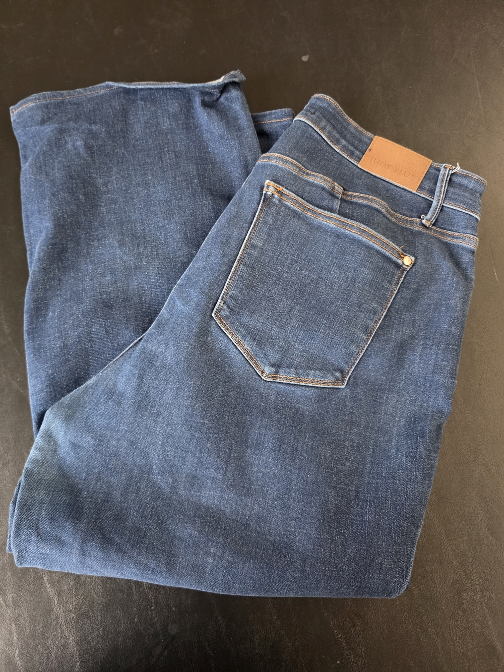 Judy Blue Straight Fit, No Distressing, Med Blue, Excellent Condition